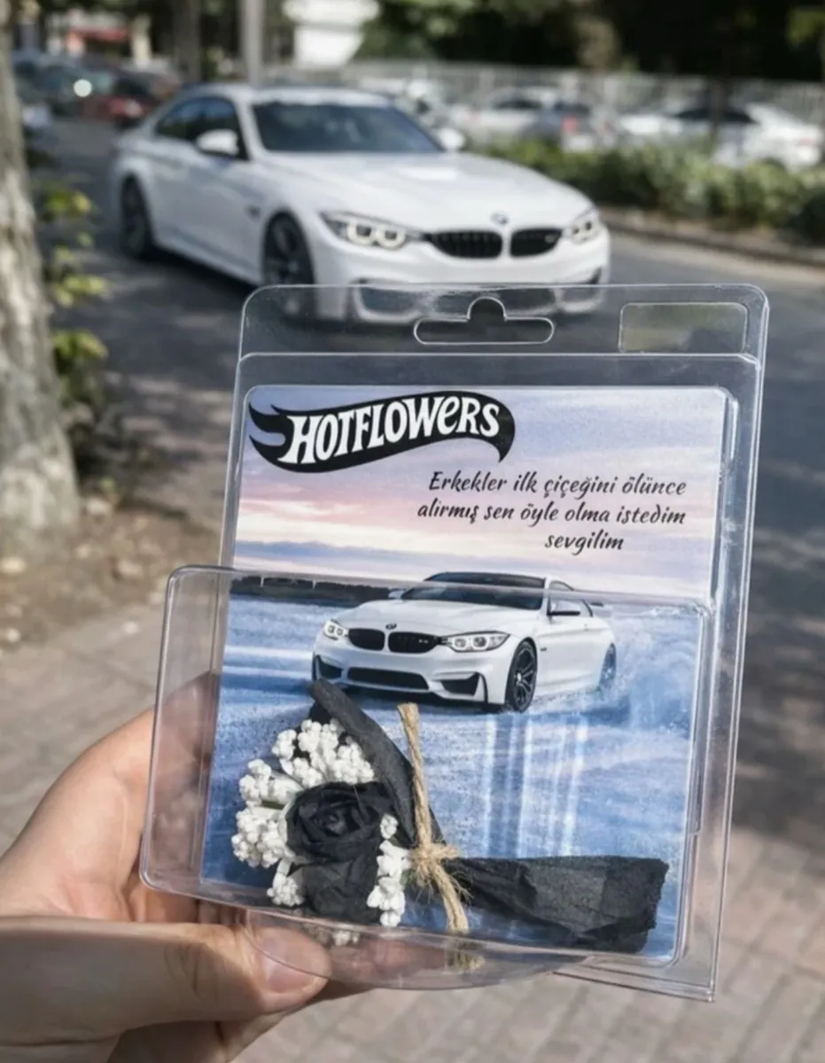 Erkeklere Özel Hotflowers Mini Çiçek